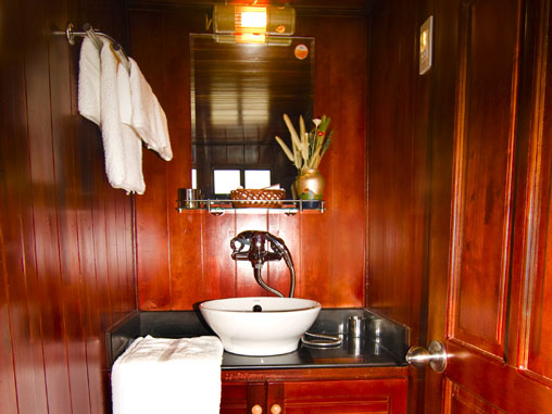 Bateau Le Cochinchine - toilettes